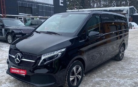 Mercedes-Benz V-Класс, 2022 год, 7 200 000 рублей, 5 фотография