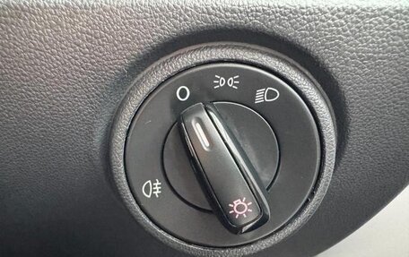 Volkswagen up! I рестайлинг, 2013 год, 540 000 рублей, 19 фотография