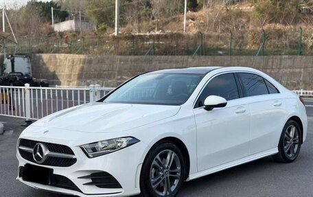 Mercedes-Benz A-Класс, 2022 год, 1 850 000 рублей, 1 фотография