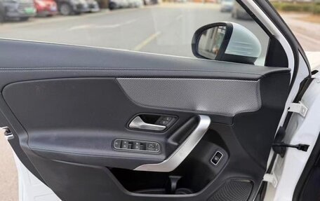 Mercedes-Benz A-Класс, 2022 год, 1 850 000 рублей, 14 фотография