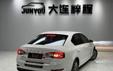 Skoda Octavia, 2022 год, 1 395 000 рублей, 5 фотография