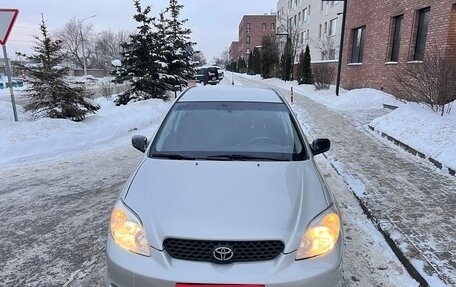Toyota Matrix, 2003 год, 395 000 рублей, 1 фотография
