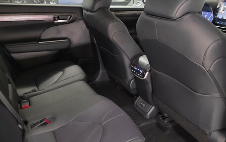 Toyota Highlander, 2025 год, 6 200 000 рублей, 15 фотография