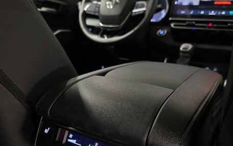 Toyota Highlander, 2025 год, 6 200 000 рублей, 16 фотография