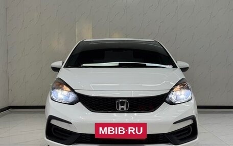 Honda Fit, 2022 год, 1 050 000 рублей, 2 фотография
