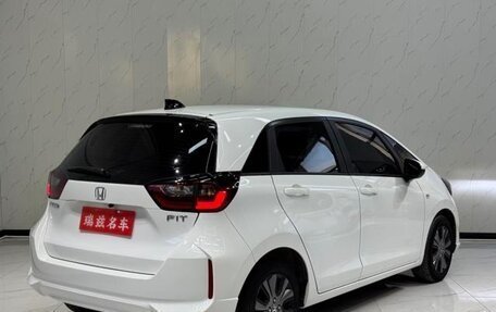 Honda Fit, 2022 год, 1 050 000 рублей, 6 фотография
