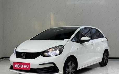 Honda Fit, 2022 год, 1 050 000 рублей, 3 фотография