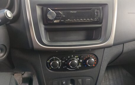 Renault Sandero II рестайлинг, 2018 год, 930 000 рублей, 5 фотография