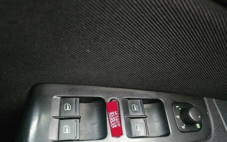 Skoda Superb III рестайлинг, 2013 год, 1 099 000 рублей, 16 фотография