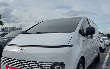 Hyundai Staria, 2021 год, 1 800 000 рублей, 5 фотография