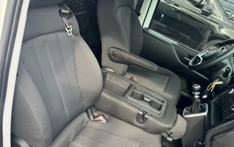 Hyundai Staria, 2021 год, 1 800 000 рублей, 17 фотография