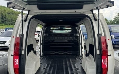 Hyundai Staria, 2021 год, 1 800 000 рублей, 22 фотография