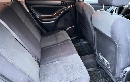 Toyota Matrix, 2003 год, 395 000 рублей, 15 фотография