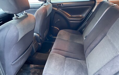 Toyota Matrix, 2003 год, 395 000 рублей, 14 фотография