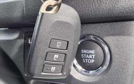 Toyota HiAce H200, 2023 год, 3 415 000 рублей, 18 фотография