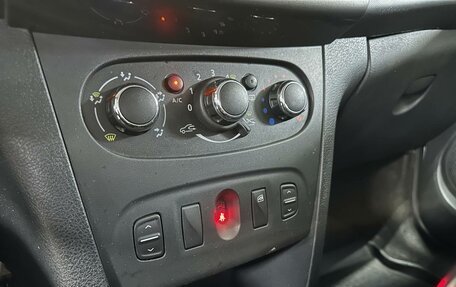 Renault Logan II, 2020 год, 1 200 000 рублей, 11 фотография