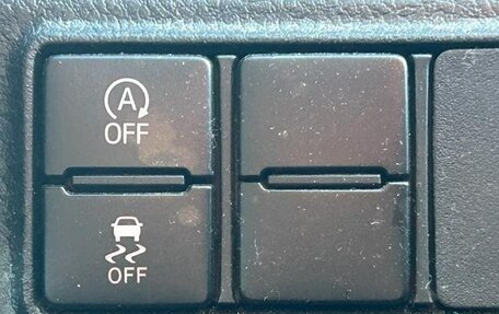 Toyota Sienta II, 2018 год, 1 369 000 рублей, 10 фотография