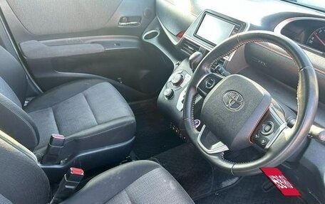 Toyota Sienta II, 2018 год, 1 369 000 рублей, 23 фотография