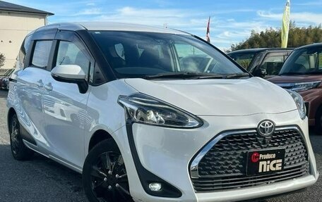 Toyota Sienta II, 2018 год, 1 369 000 рублей, 40 фотография