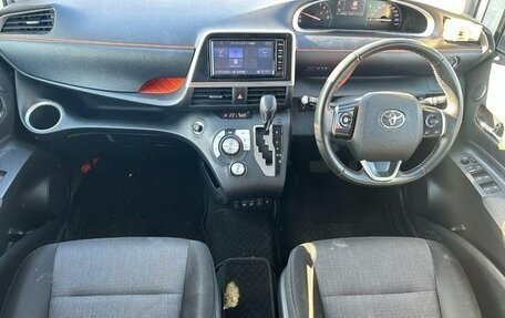 Toyota Sienta II, 2018 год, 1 369 000 рублей, 34 фотография