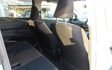 Toyota Sienta II, 2019 год, 1 264 000 рублей, 34 фотография