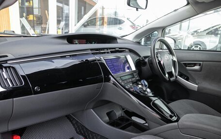 Toyota Prius, 2010 год, 1 035 000 рублей, 19 фотография