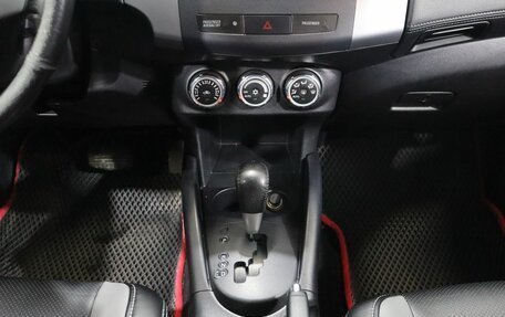 Mitsubishi Outlander III рестайлинг 3, 2011 год, 1 050 000 рублей, 14 фотография