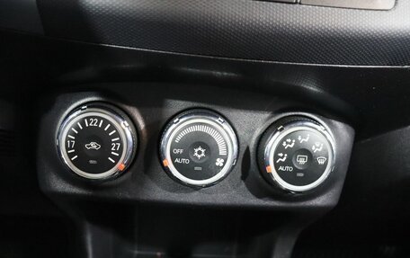 Mitsubishi Outlander III рестайлинг 3, 2011 год, 1 050 000 рублей, 15 фотография