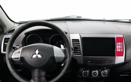 Mitsubishi Outlander III рестайлинг 3, 2011 год, 1 050 000 рублей, 13 фотография
