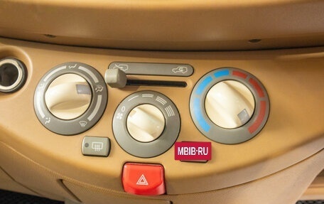 Nissan March III, 2002 год, 429 000 рублей, 18 фотография