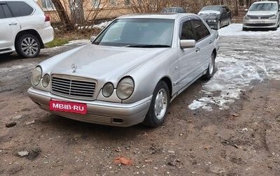 Mercedes-Benz E-Класс, 1998 год, 300 000 рублей, 1 фотография