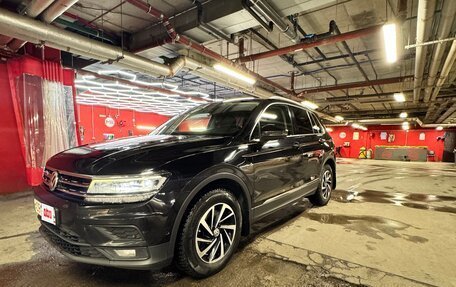Volkswagen Tiguan II, 2018 год, 2 250 000 рублей, 1 фотография