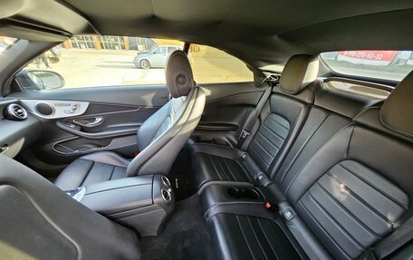 Mercedes-Benz C-Класс, 2018 год, 4 000 000 рублей, 5 фотография