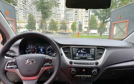 Hyundai Solaris II рестайлинг, 2018 год, 850 000 рублей, 6 фотография