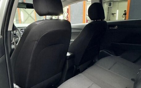 Hyundai Solaris II рестайлинг, 2018 год, 850 000 рублей, 5 фотография