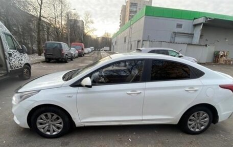 Hyundai Solaris II рестайлинг, 2018 год, 850 000 рублей, 2 фотография