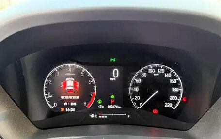 Honda Vezel, 2022 год, 1 900 000 рублей, 16 фотография