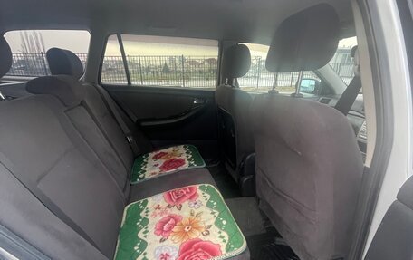 Toyota Corolla, 2004 год, 600 000 рублей, 14 фотография