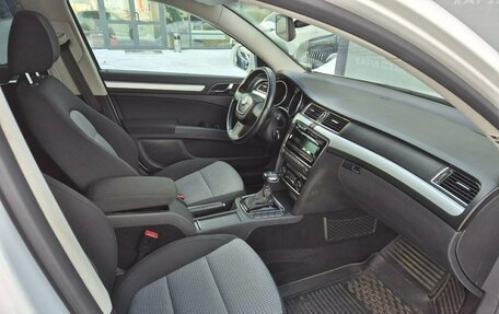 Skoda Superb III рестайлинг, 2012 год, 1 049 000 рублей, 7 фотография