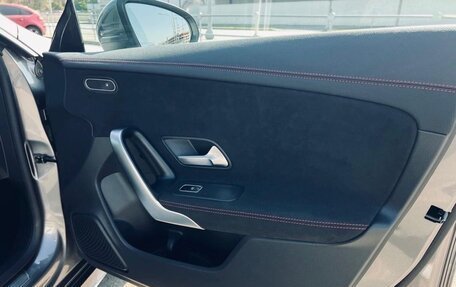 Mercedes-Benz CLA, 2021 год, 3 700 000 рублей, 28 фотография