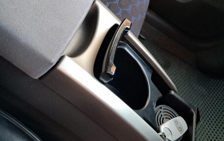 Toyota Prius, 2011 год, 1 100 000 рублей, 9 фотография