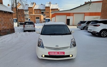 Toyota Prius, 2011 год, 1 100 000 рублей, 2 фотография