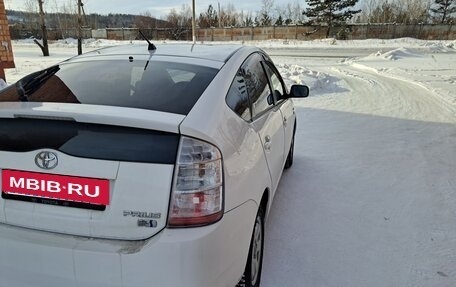 Toyota Prius, 2011 год, 1 100 000 рублей, 4 фотография