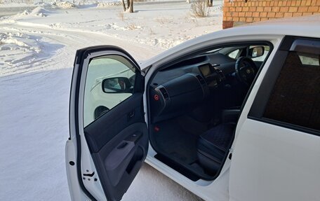 Toyota Prius, 2011 год, 1 100 000 рублей, 16 фотография