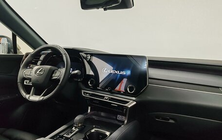 Lexus RX IV рестайлинг, 2025 год, 13 200 000 рублей, 12 фотография