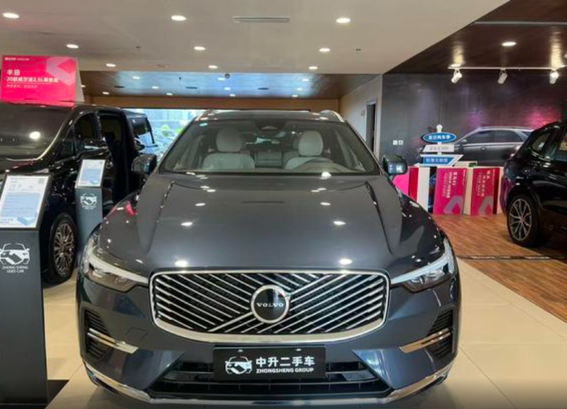 Volvo XC60 II, 2025 год, 5 300 000 рублей, 2 фотография