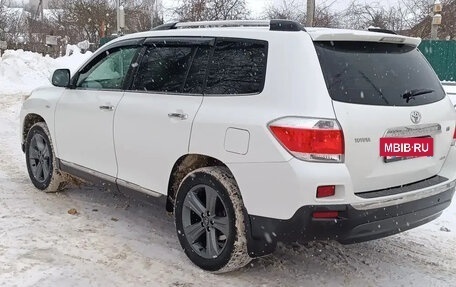 Toyota Highlander III, 2011 год, 1 920 000 рублей, 7 фотография