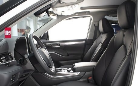 Toyota Highlander, 2025 год, 6 000 000 рублей, 8 фотография