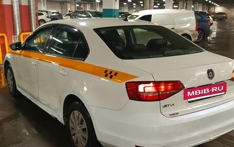 Volkswagen Jetta VI, 2015 год, 450 000 рублей, 3 фотография