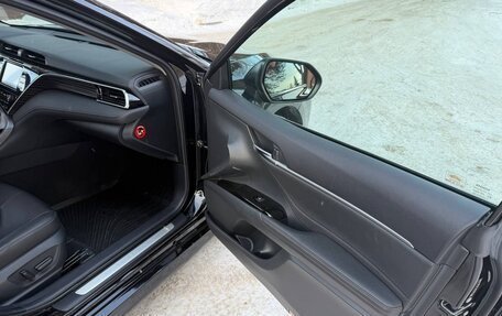 Toyota Camry, 2019 год, 3 000 000 рублей, 10 фотография